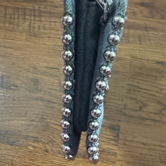 Stylish Denim Chain Crossbody Bag - Picture 3 of 6